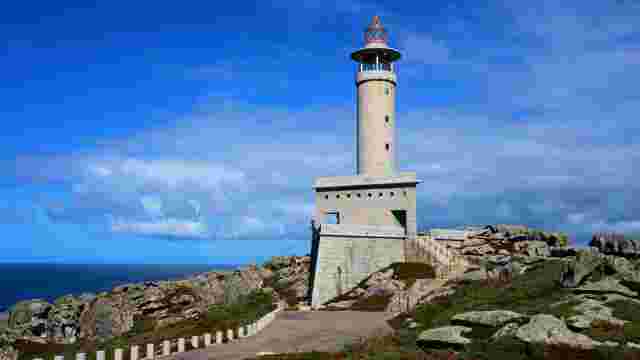Faro de Punta Nariga