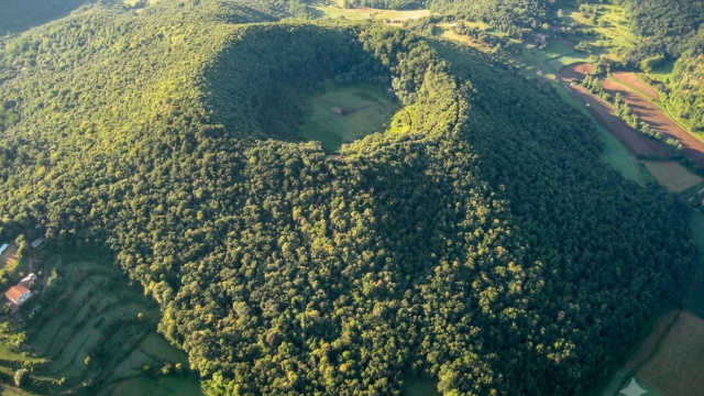 Ruta circular Fageda d'en Jorda, volcà de Santa Margarida i volcà del Croscat